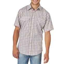 Wrangler Men's Wrinkle Resist Short Sleeve Plaid Snap Shirt